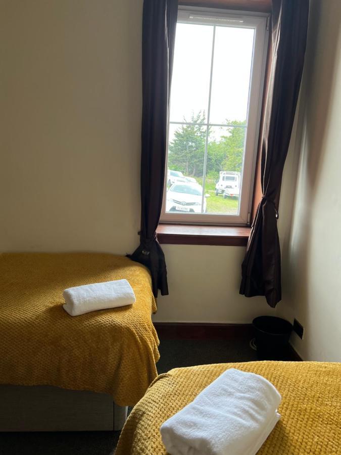 4 Bed Bungalow Near Airport Единбург Екстериор снимка